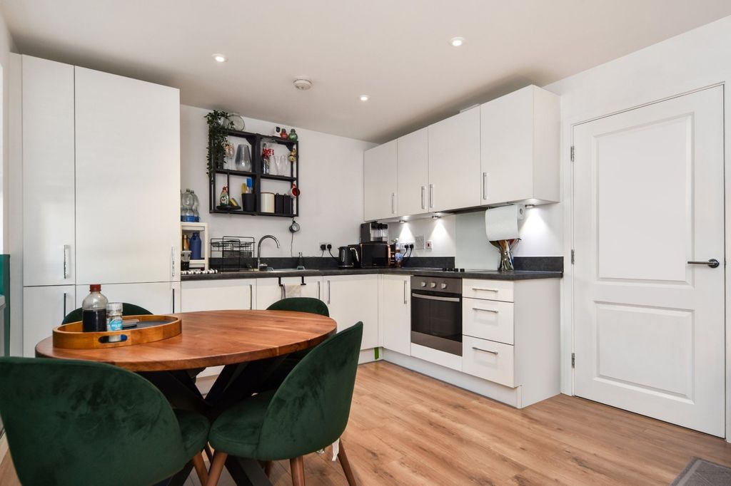 Property photo 1 of 20 Picture No. 05