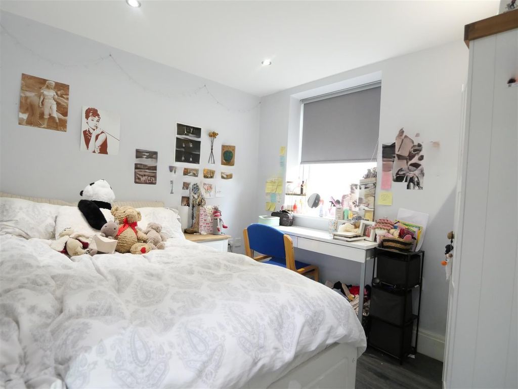 Property photo 2 of 11 0Rfmytnjvk2Yi5Oegrq03Q - A.Jpg