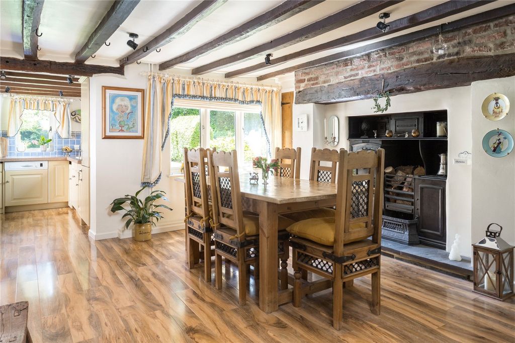 Property photo 3 of 25 Kitchen/Diner
