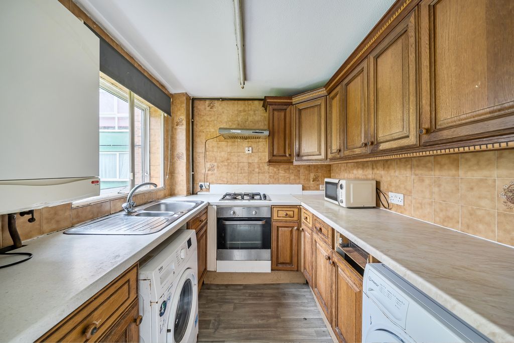 Property photo 2 of 17 Photo 1