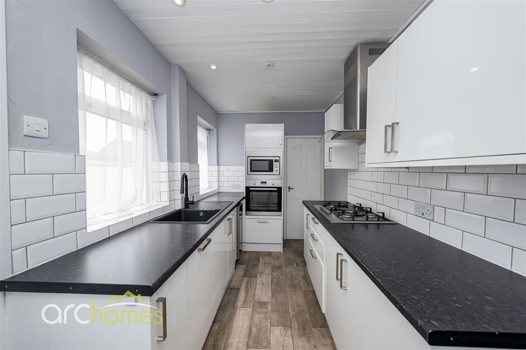 Property photo 3 of 19 Wigan-5.Jpg