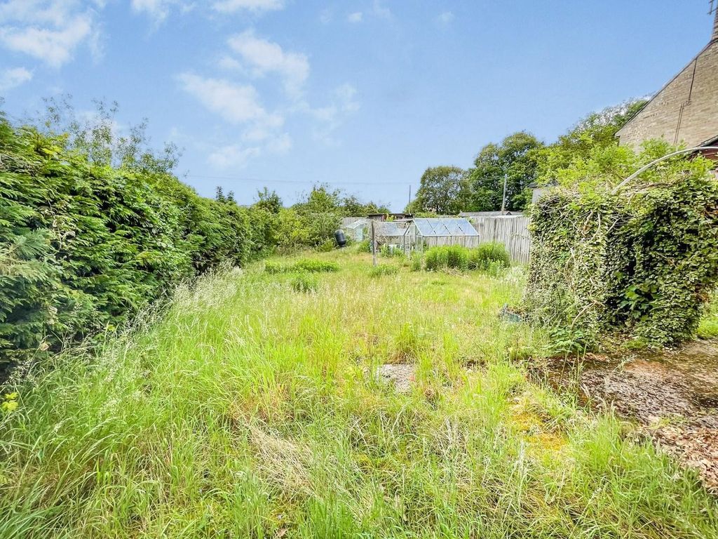 Property photo 2 of 14 Tlc_8Fd8601E-04Be-4Af9-8725-Fe08A2Eb8889_9E14859.J