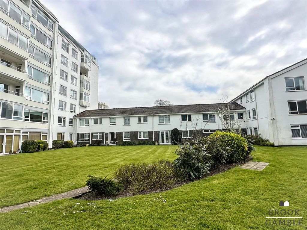 Property photo 2 of 17 01323 438506