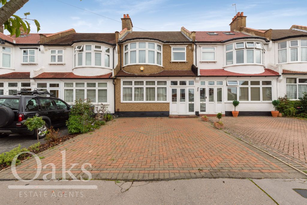 Property photo 1 of 10 External