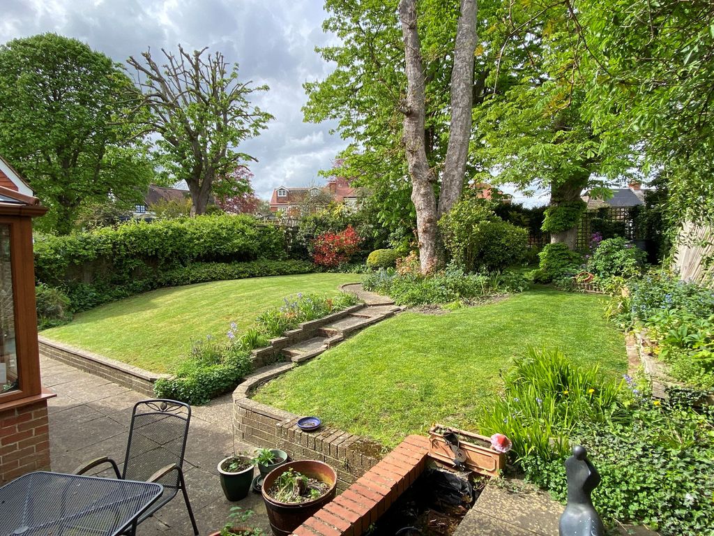 Property photo 3 of 35