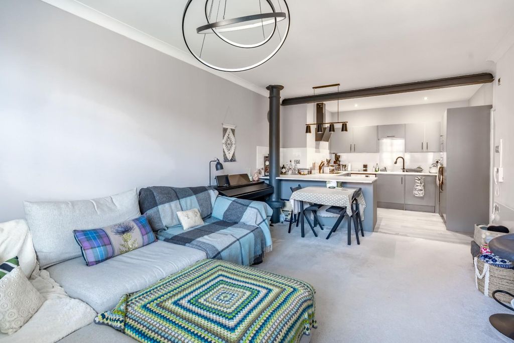 Property photo 2 of 12 46Rw-12.Jpg