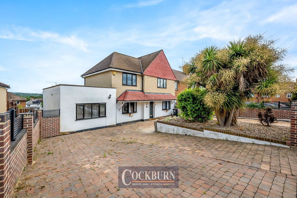 Property photo 1 of 23