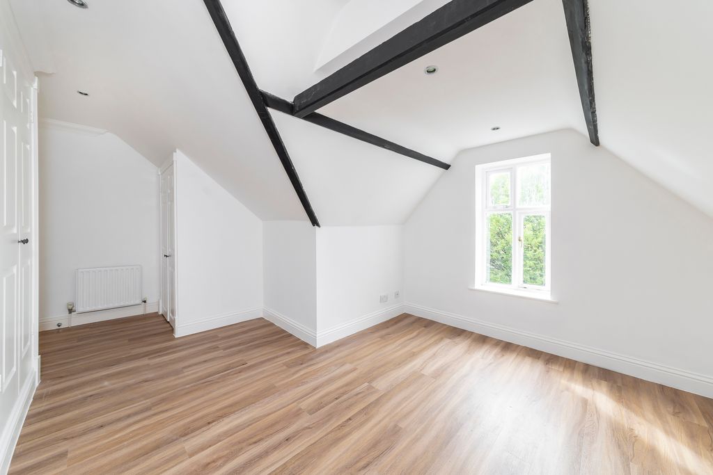 Property photo 2 of 10 7
