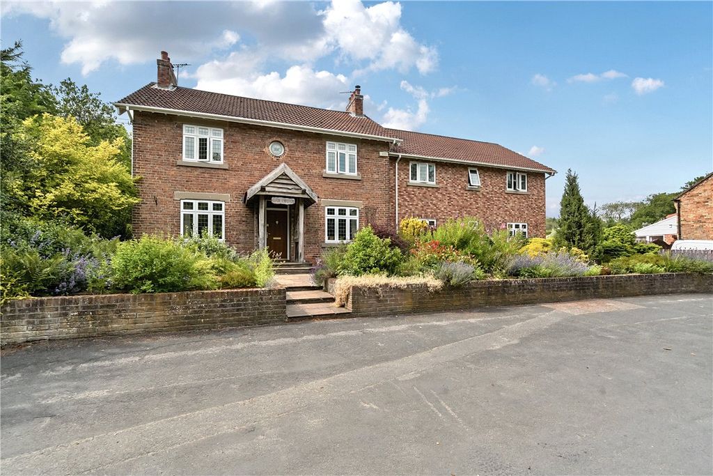 Property photo 1 of 37 Picture No. 86