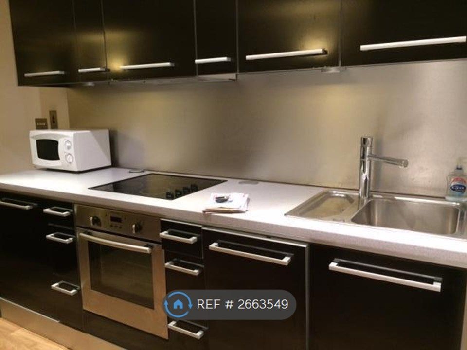 Property photo 2 of 8 Kitchen