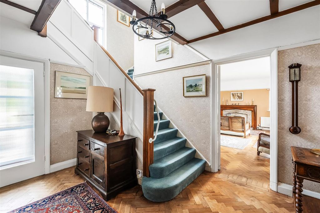 Property photo 3 of 36 3-The-Causeway-19.Jpg