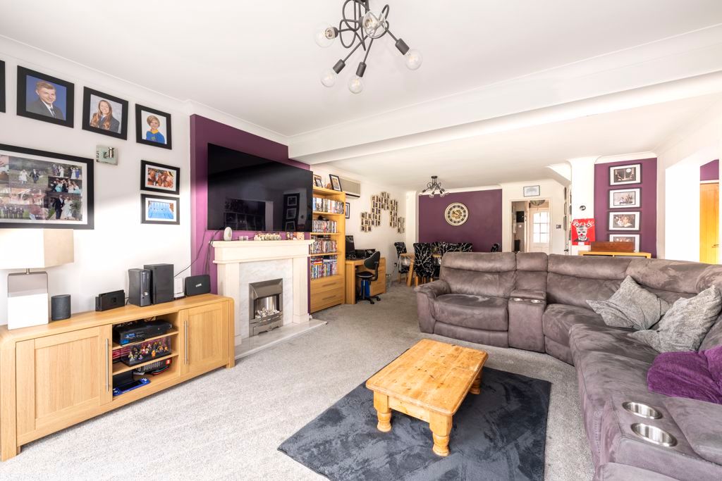 Property photo 3 of 26 Photo 9