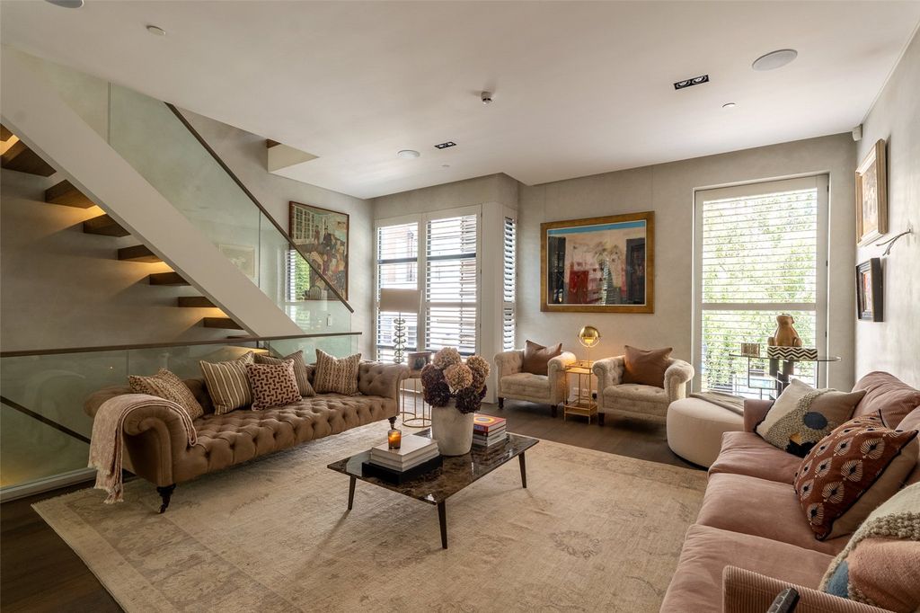 Property photo 1 of 13 Reception Room