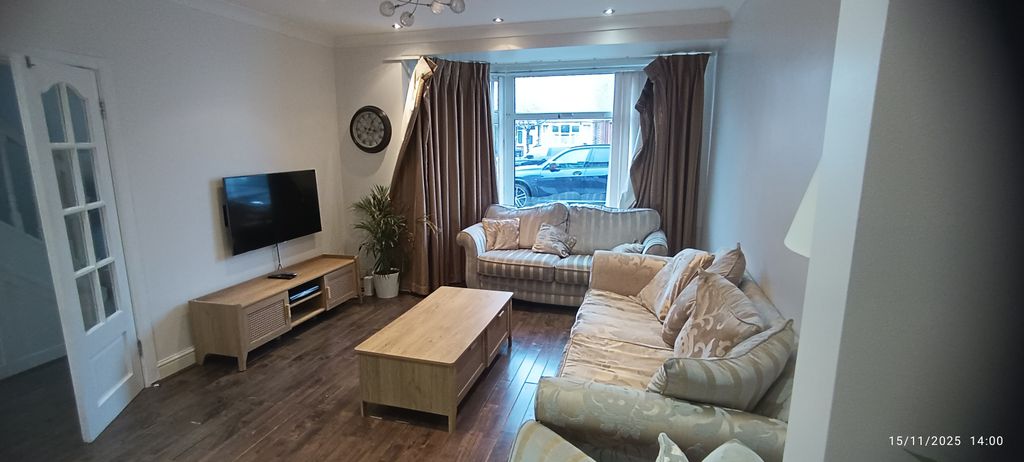 Property photo 2 of 24