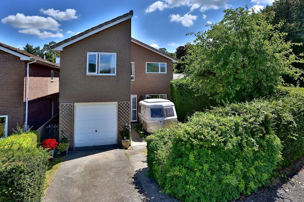Property photo 1 of 35