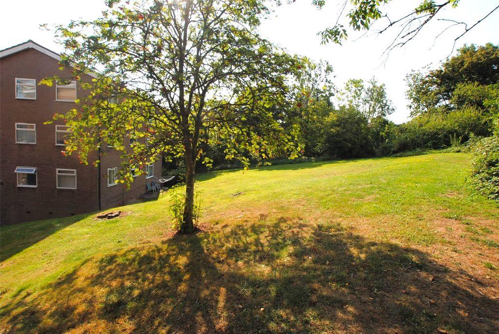 Property photo 2 of 15 Gardens