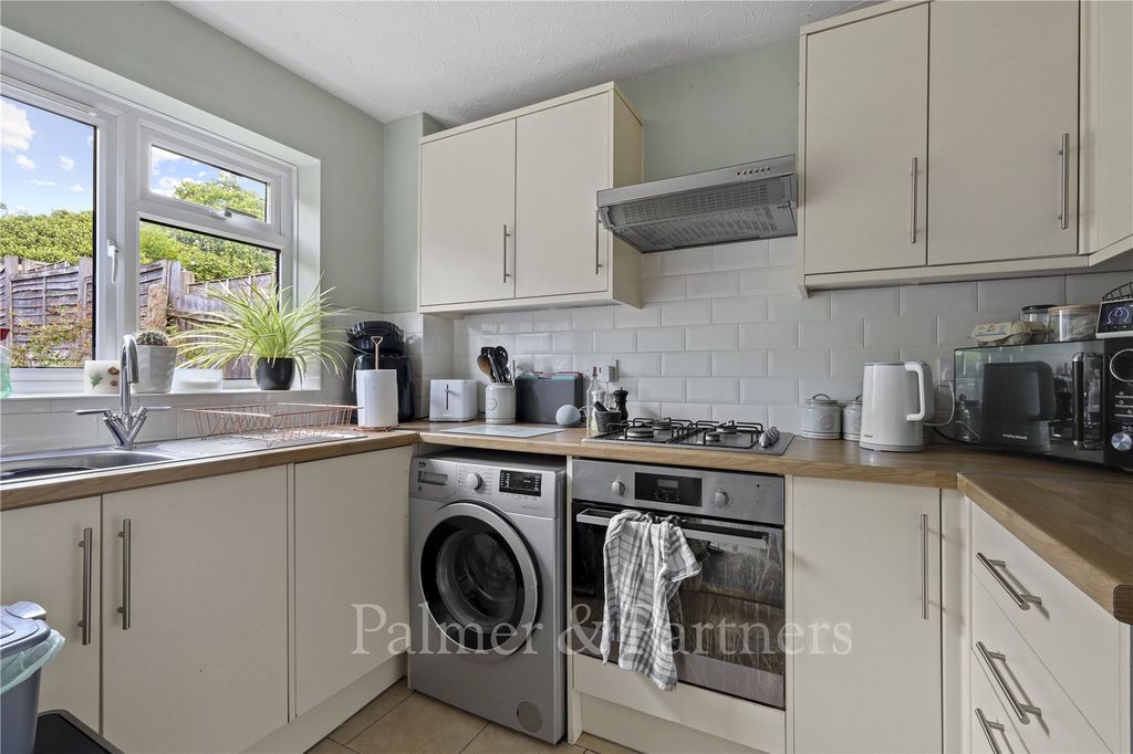 Property photo 2 of 7 Picture No. 04