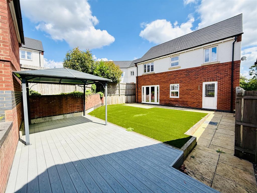 Property photo 2 of 24 Rear Garden