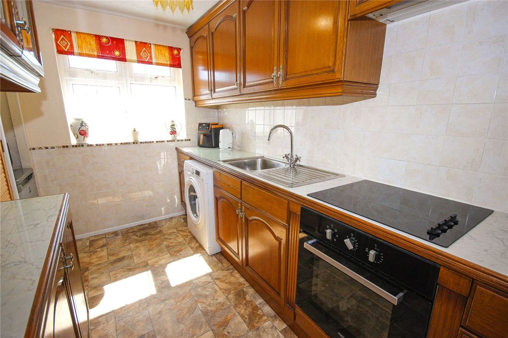 Property photo 2 of 15 Picture No. 04