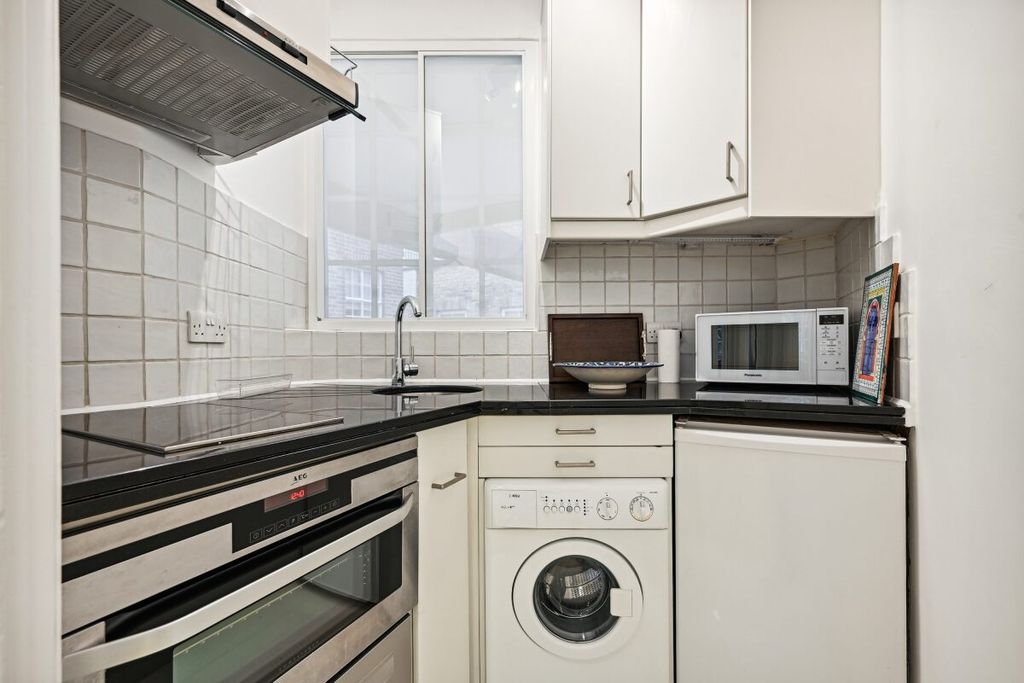 Property photo 2 of 15 Jll
