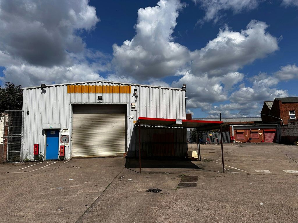 Property photo 2 of 8 7.Jpg