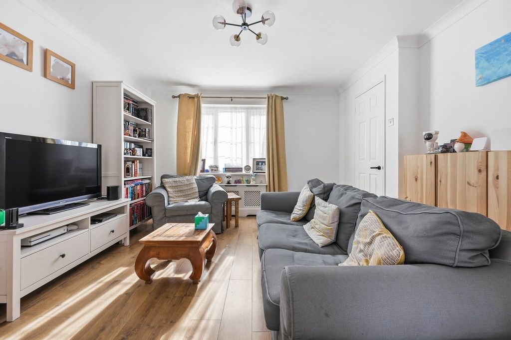 Property photo 2 of 14