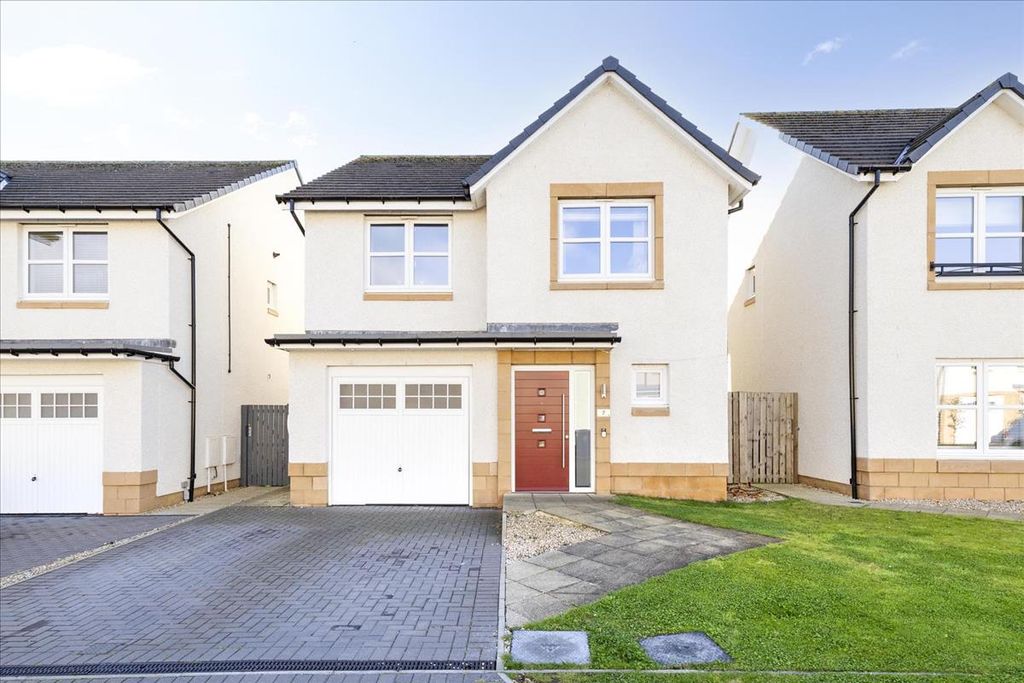 Property photo 1 of 37