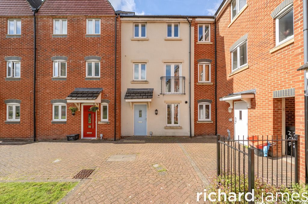 Property photo 1 of 12 27Fc81B889d44Cb48E87c40d8322Bf7E