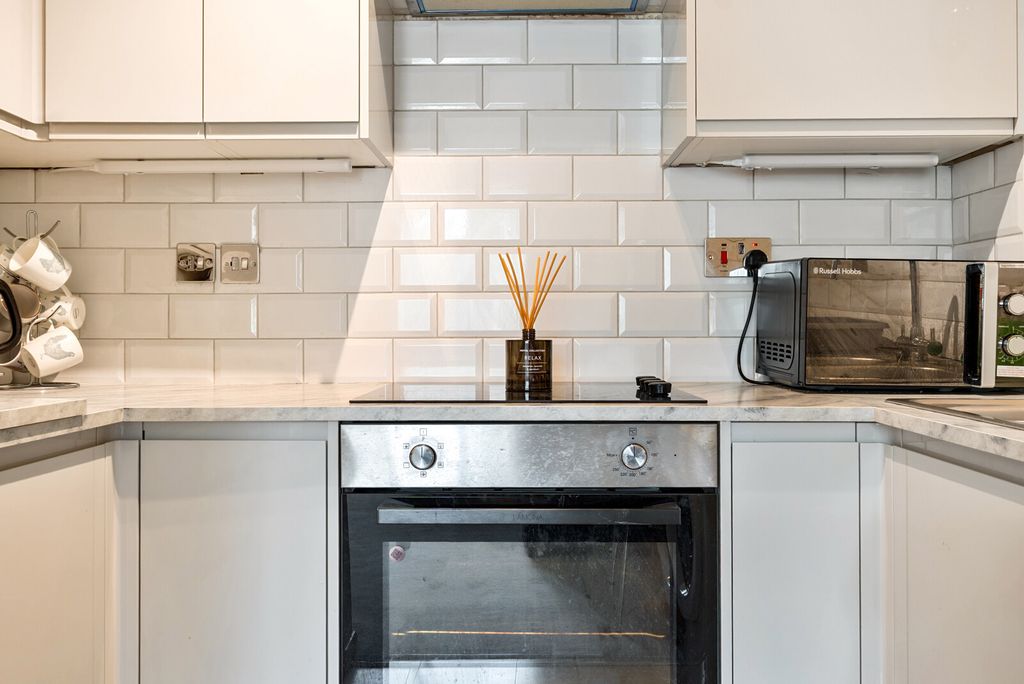 Property photo 3 of 9 1-6A72Ed5E6Ae1d-8...