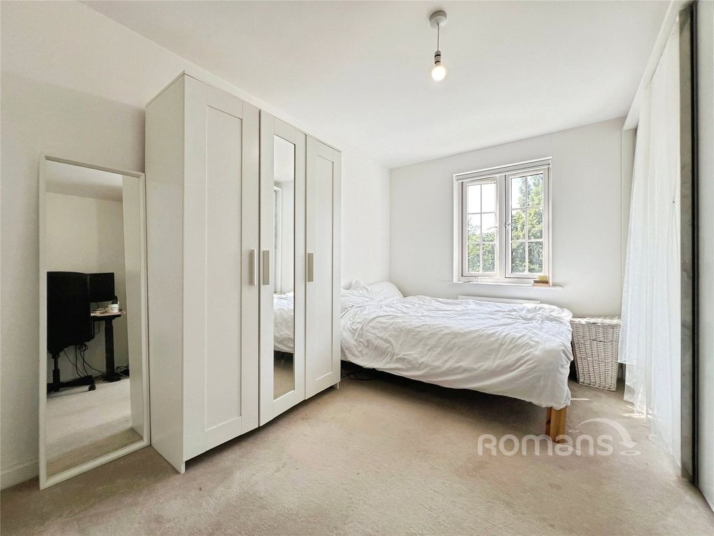 Property photo 3 of 17 Picture No. 04