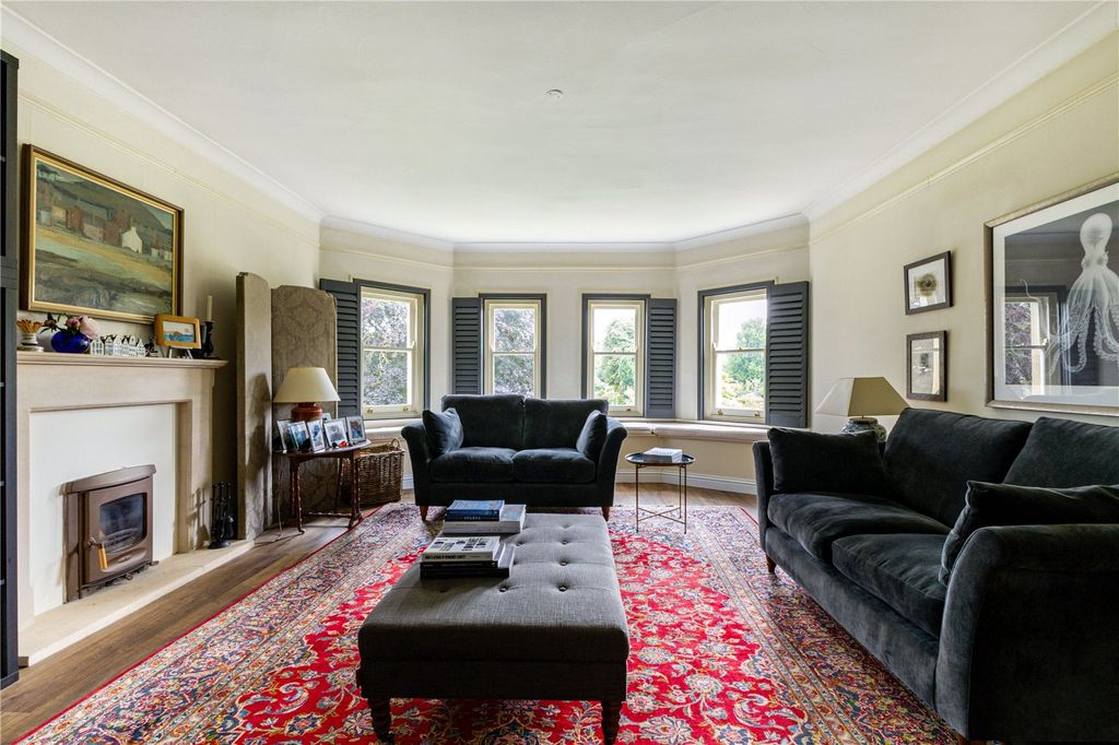 Property photo 2 of 9 Sitting Room