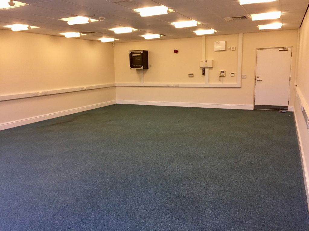 Property photo 1 of 10 Example Office Interior