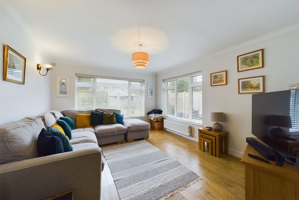 Property photo 3 of 33