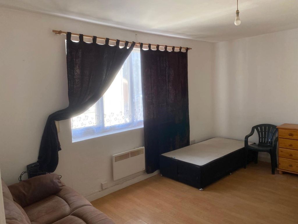 Property photo 3 of 3 Gallery