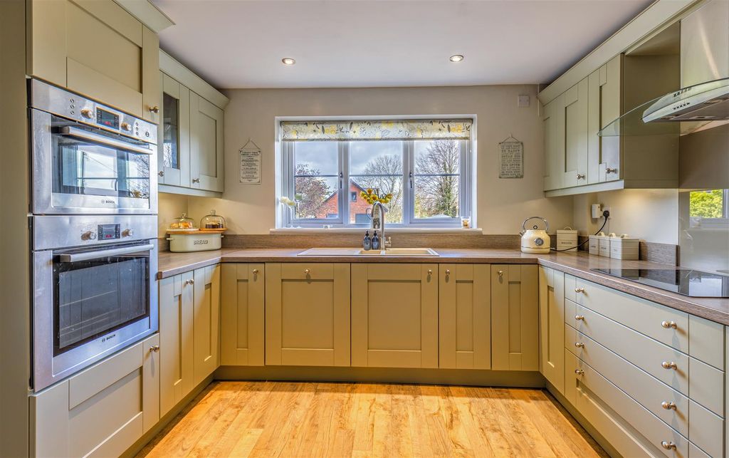 Additional image 4 of 5 bed property for saleCanon Pyon Road, Hereford HR4