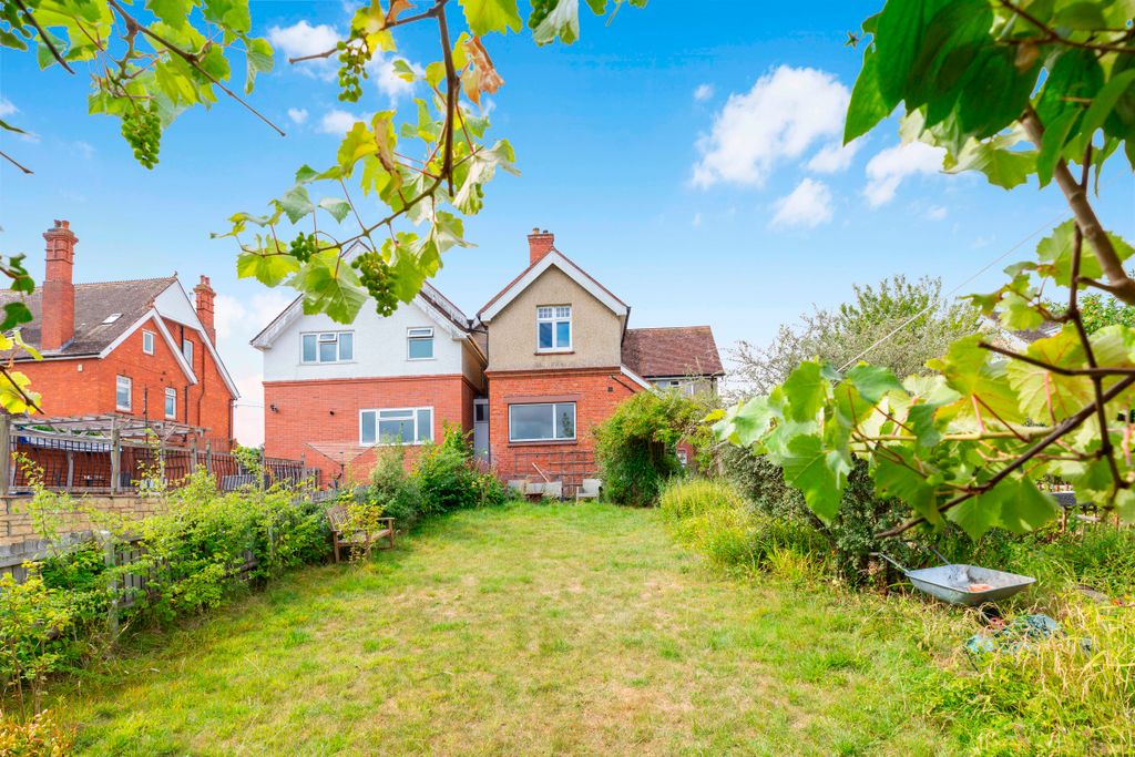 Property photo 1 of 18