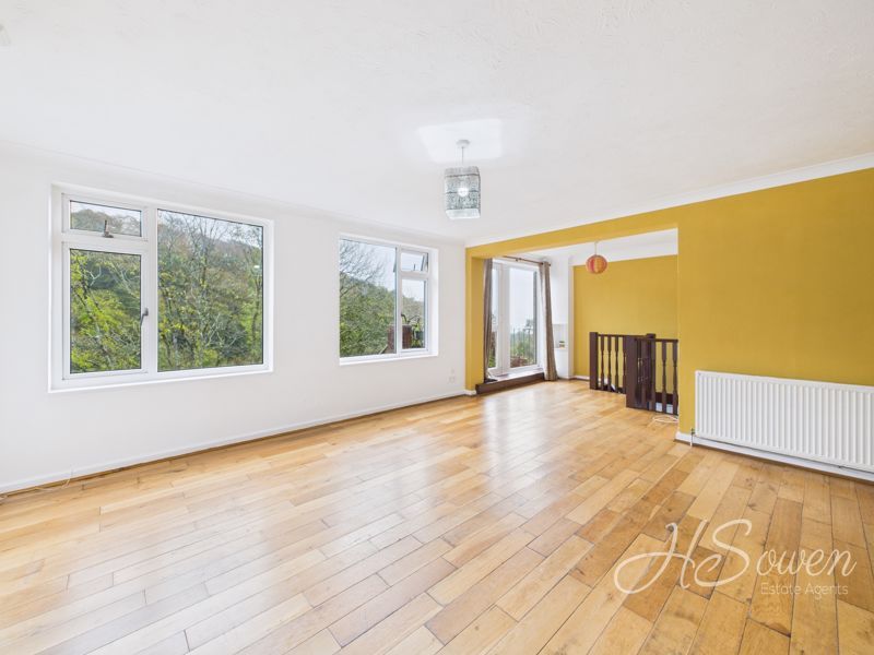 Property photo 2 of 16 Photo 13