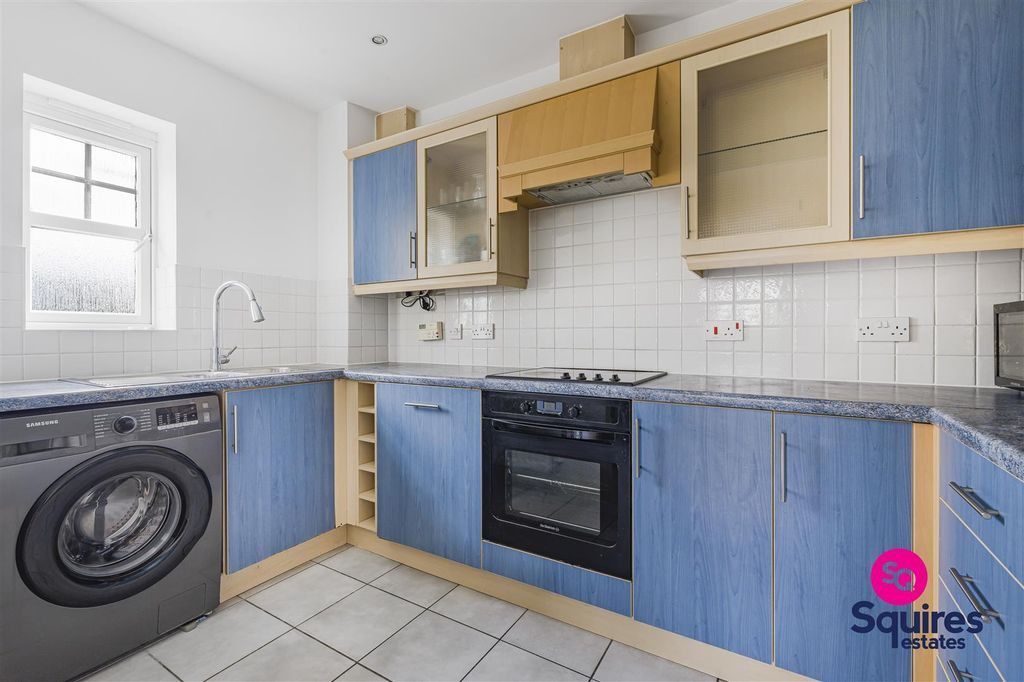 Property photo 3 of 16