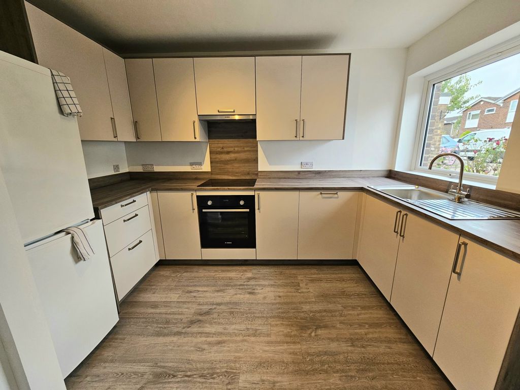 Property photo 2 of 16 Picture No. 02