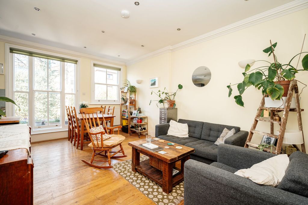 Property photo 2 of 19