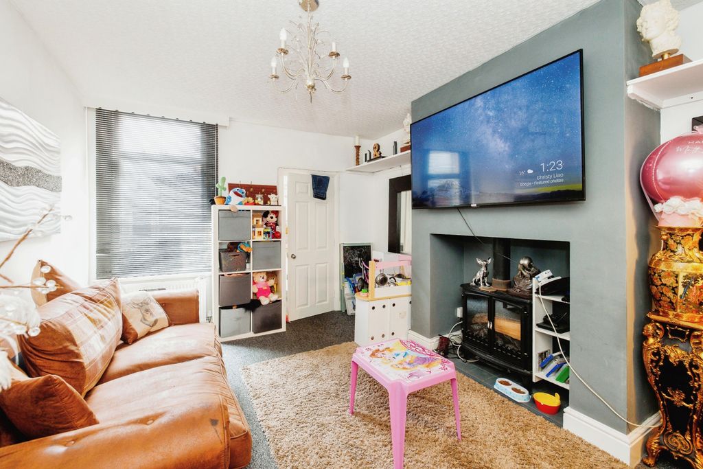 Property photo 3 of 15