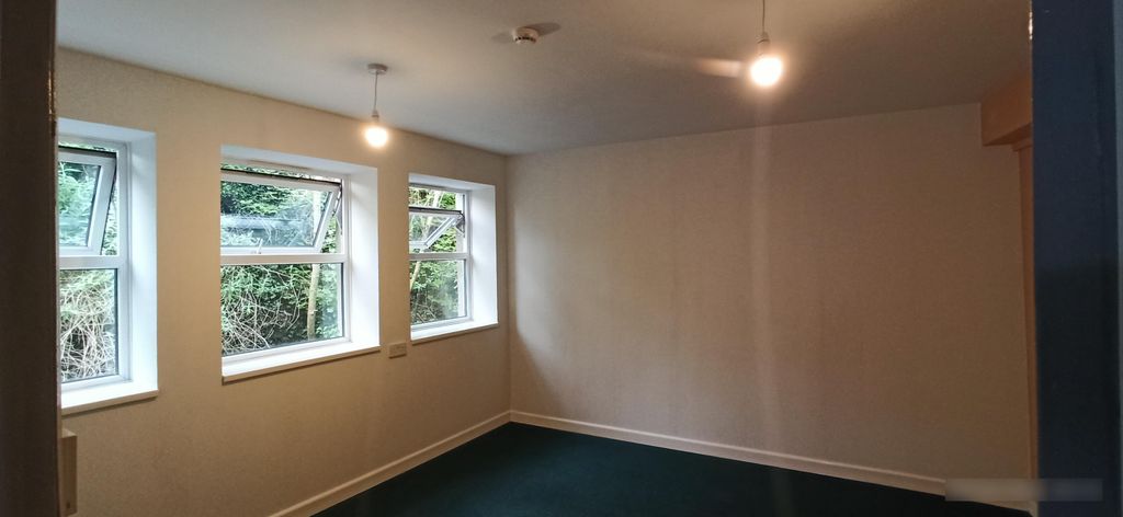 Property photo 2 of 12 Photo 1