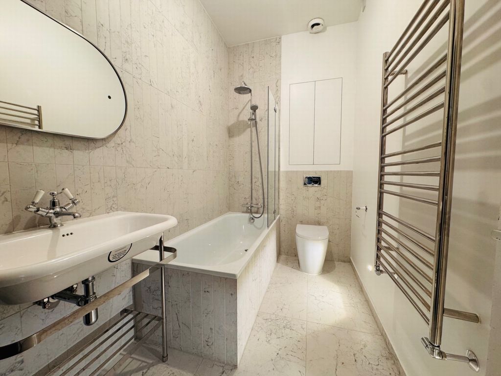 Property photo 2 of 7 Photo 1