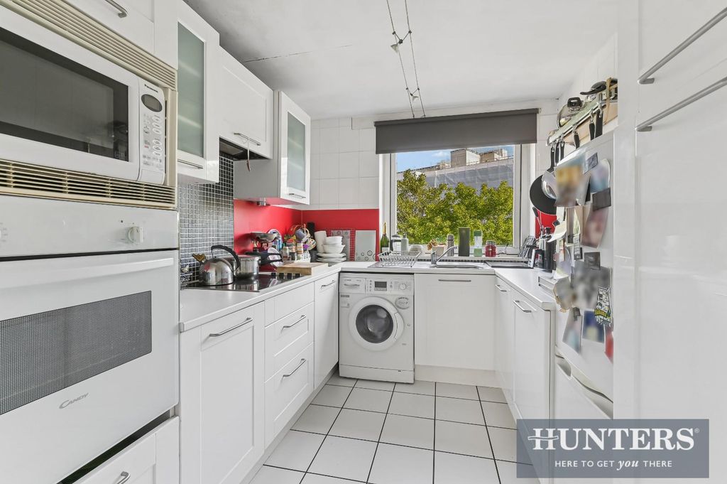 Property photo 2 of 7 Galaba Court-0.Jpg