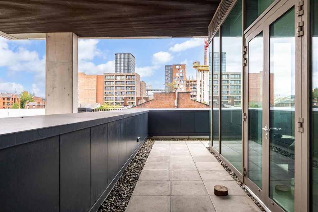 Property photo 3 of 19 Balcony