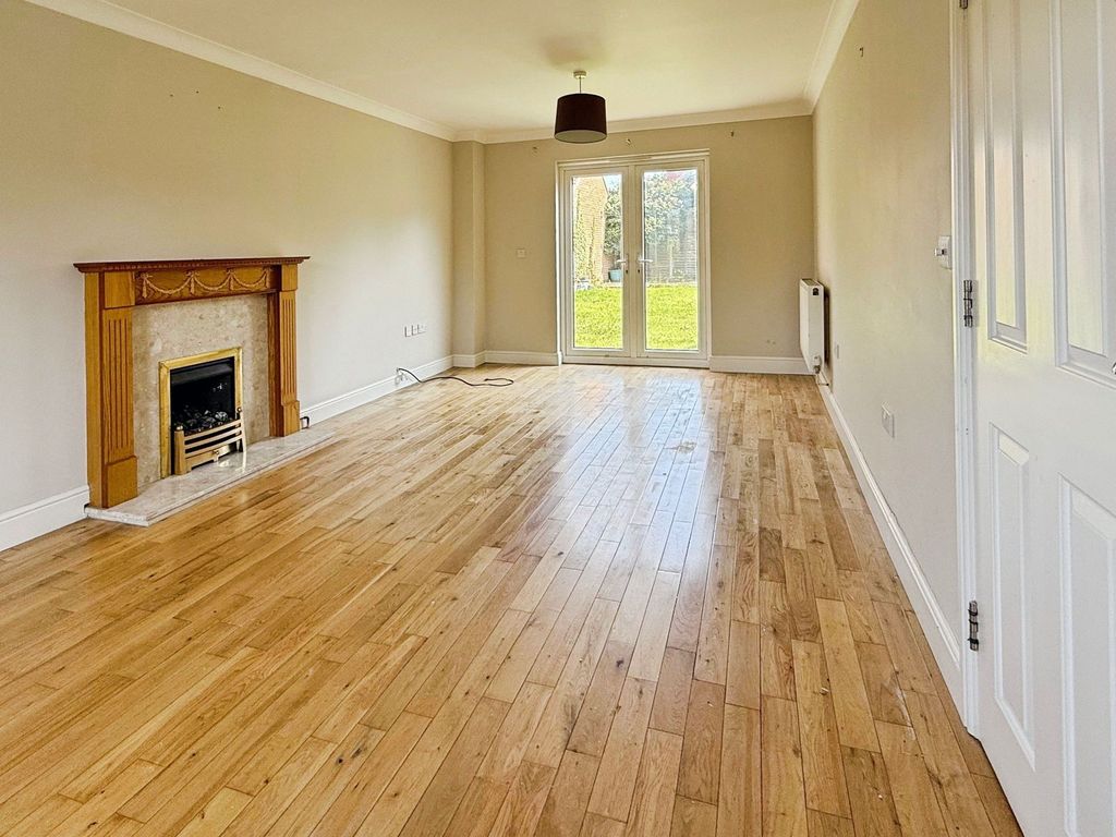 Property photo 2 of 26