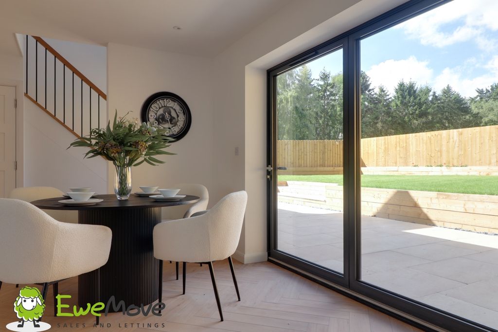 Property photo 2 of 34 Family Hub At Station Road By Ben Brind Ewemove Sa