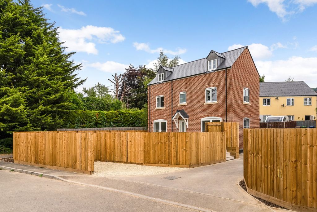 Property photo 1 of 15 Arkle House