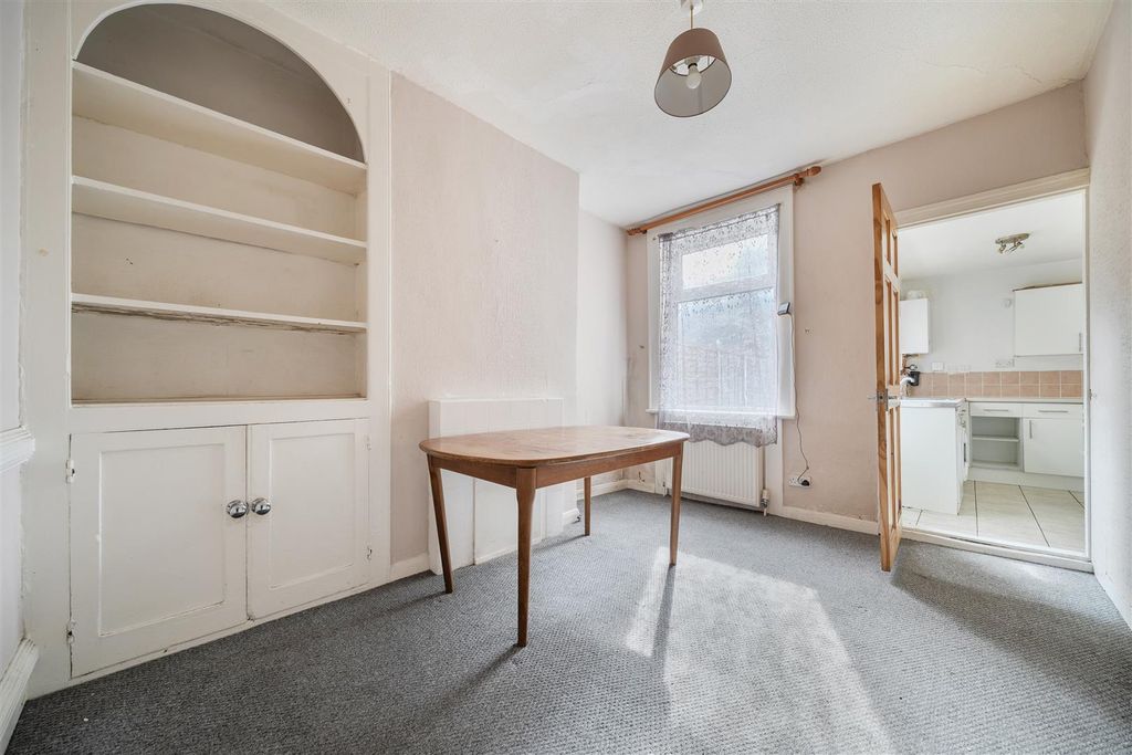 Property photo 3 of 27 1433491-11-69c115c17348d.Jpg