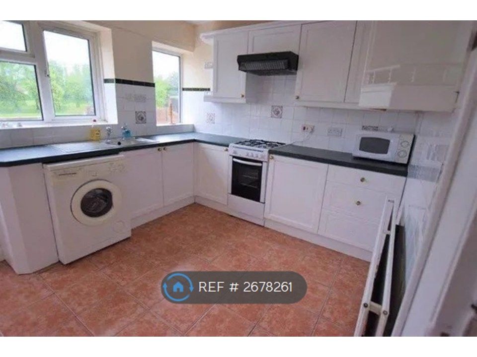 Property photo 2 of 13 Kitchen